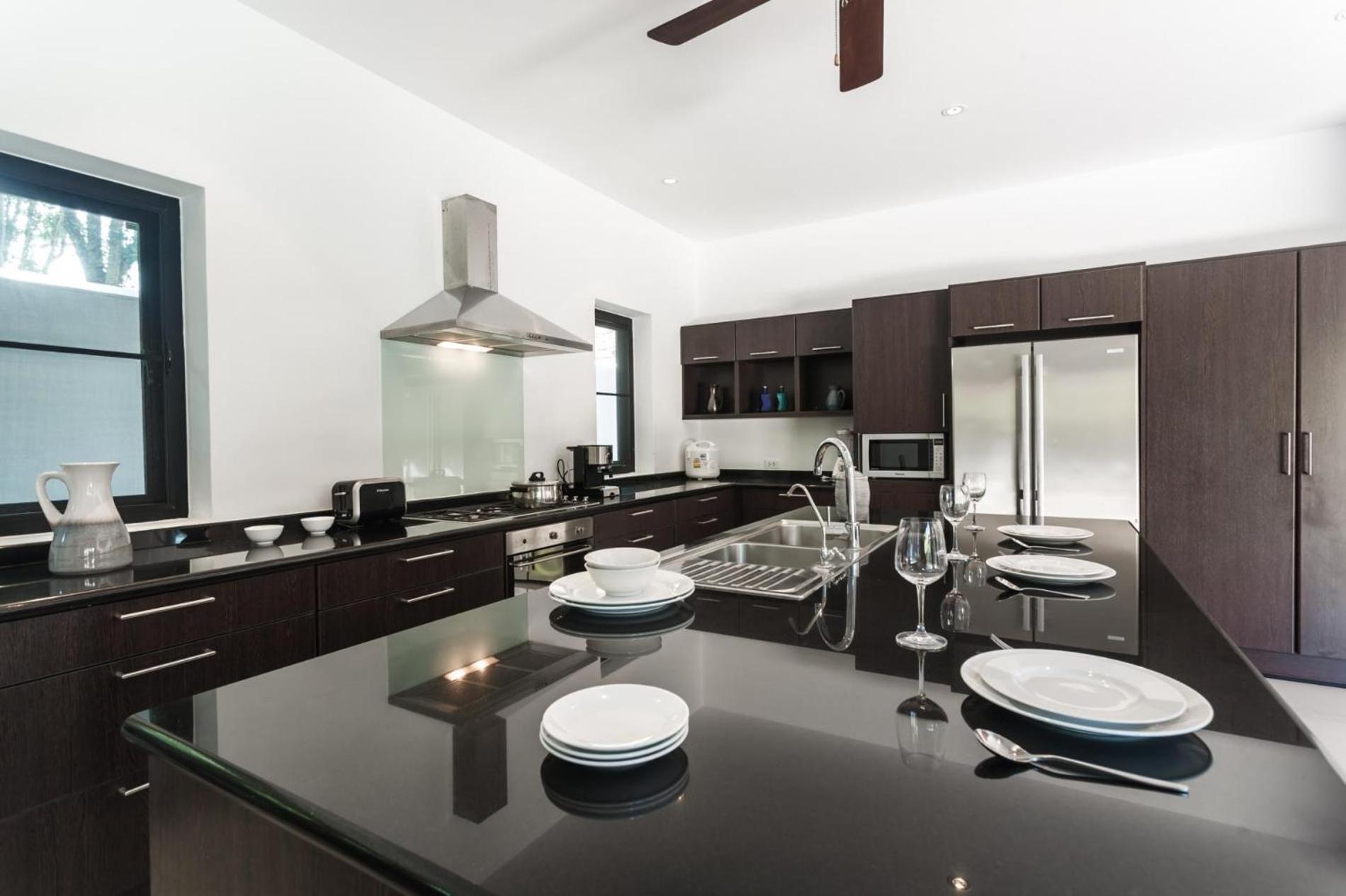 Frangipani Pool Villa - Garden, Bbq & Maid Nai Harn المظهر الخارجي الصورة